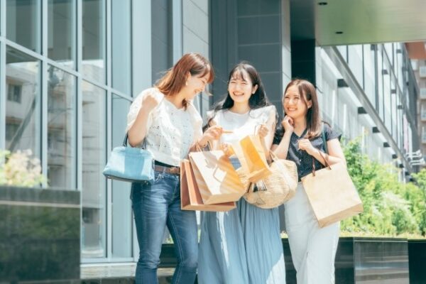 OMOストアとは?オンラインとリアルを結ぶ新しいショップの形