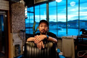 岡山の理髪店が越境ECで世界に販売！事業立ち上げから成長までの道のりを聞いてみた