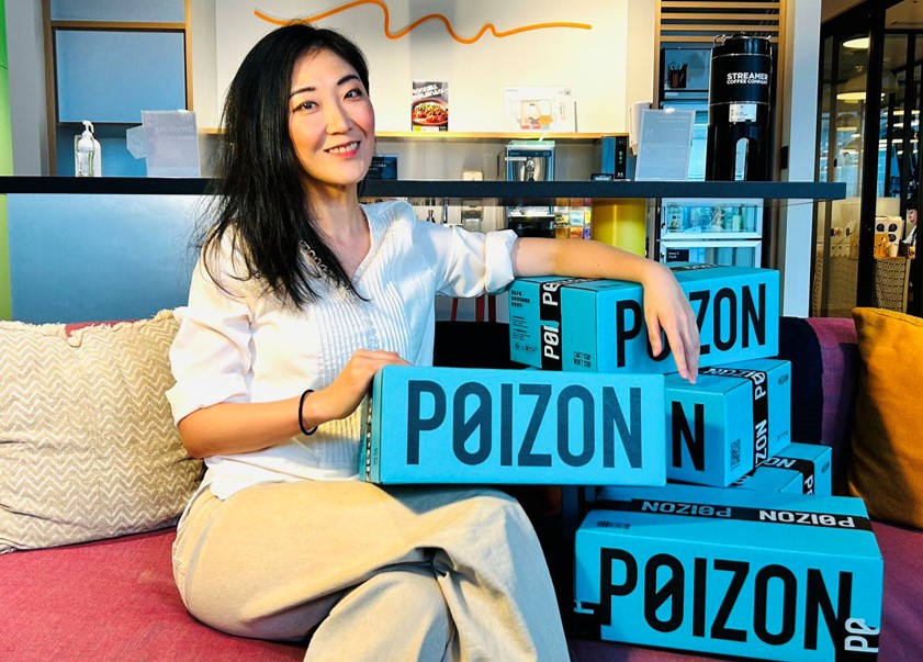 POIZONで働くMeng Anan(モウ アナン)さん