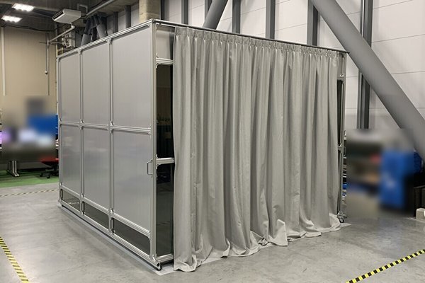 光洋産業、誤認識を100%抑えた低価格「ウォークスルー型RFIDトンネル式ゲート」を発売 - 電波漏れ対策で高精度な一括検品を実現