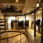 ファッションD2Cブランド「foufou（フーフー）」が東京・千駄ヶ谷に旗艦店オープン、螺旋階段が象徴的なクラシカル空間で世界観を表現