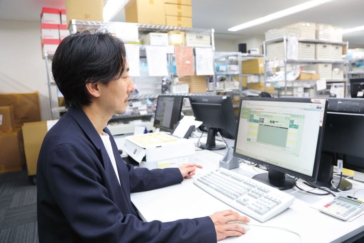 「アラジンオフィス」をご利用中の様子