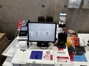 顔認証AI「F-POS」がスマレジ・アプリマーケットに登場、購買データを顧客単位で自動記録し98.8%の精度を実証